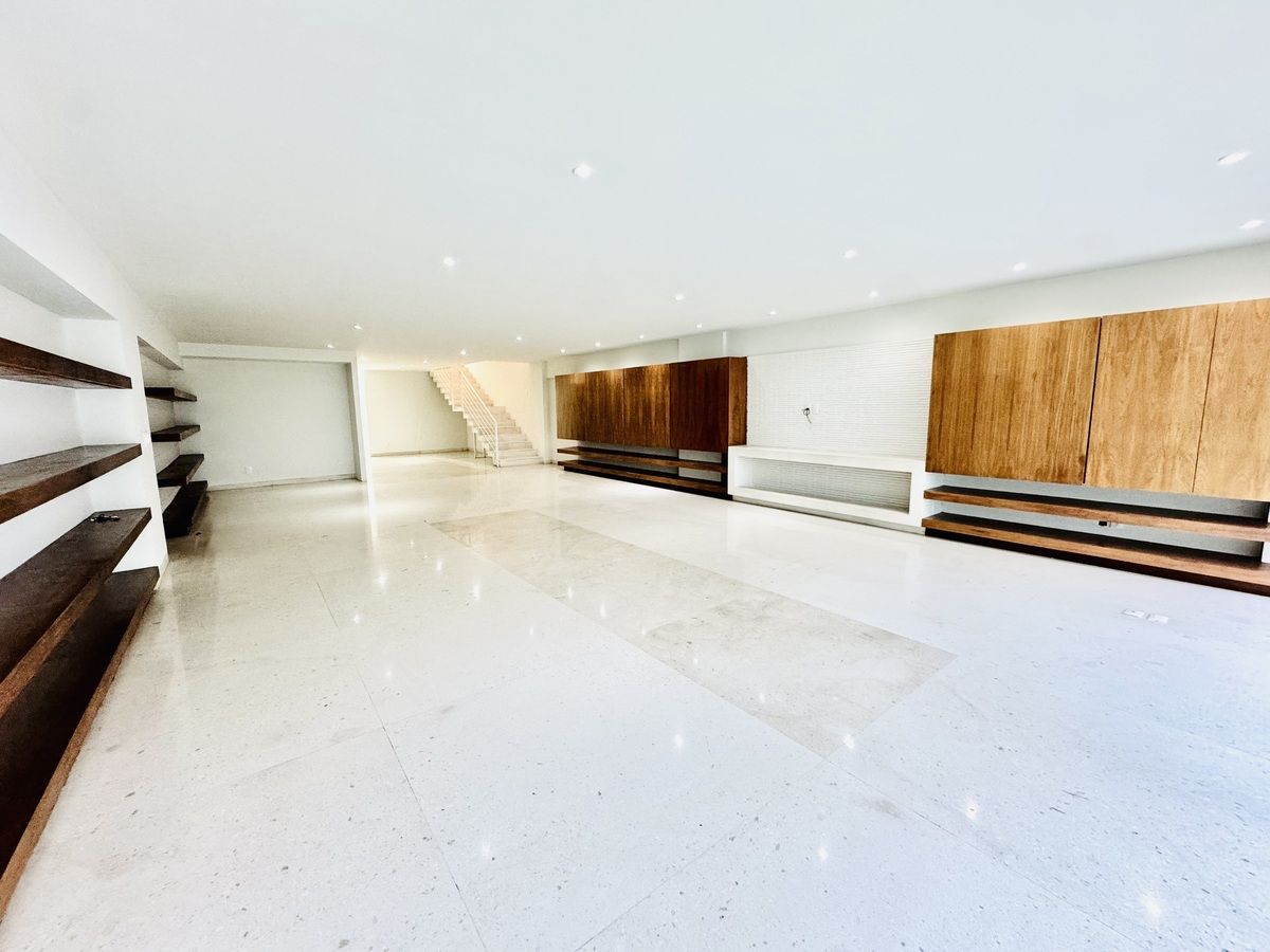 104, Calle 3 Picos, Polanco, Polanco V Sección, 11560 con 3 Recámaras, 3 Baños, 440 Metros Cuadrados y 3 Puestos de Estacionamiento 104, Calle 3 Picos, Polanco, Polanco V Sección, 11560 con 3 Recámaras, 3 Baños, 440 Metros Cuadrados y 3 Puestos de Estacionamiento